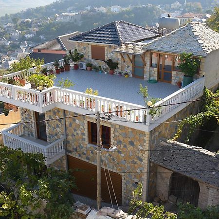 Guest House Memushi Gjirokastër Eksteriør billede