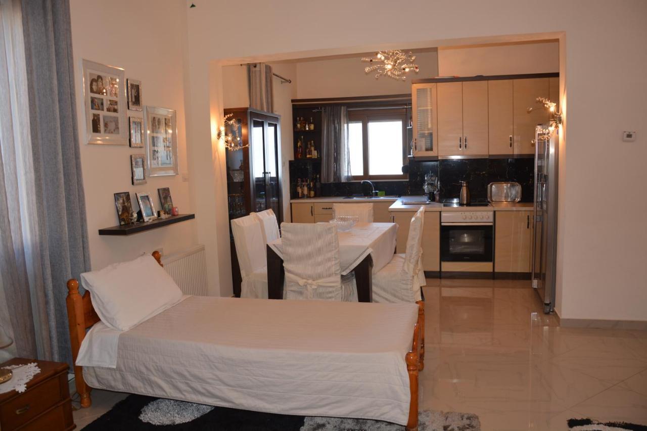 Guest House Memushi Gjirokastër Eksteriør billede