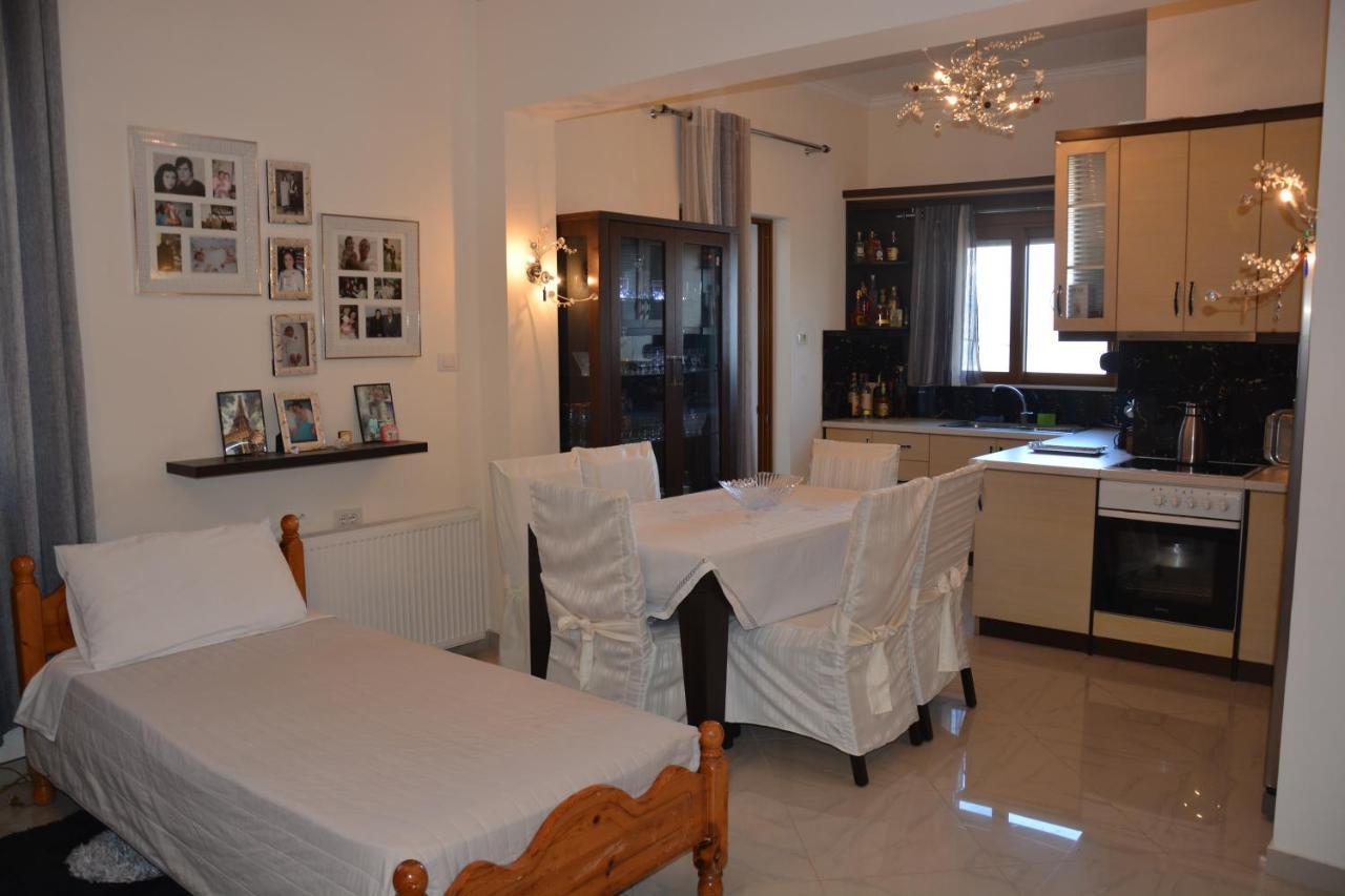 Guest House Memushi Gjirokastër Eksteriør billede