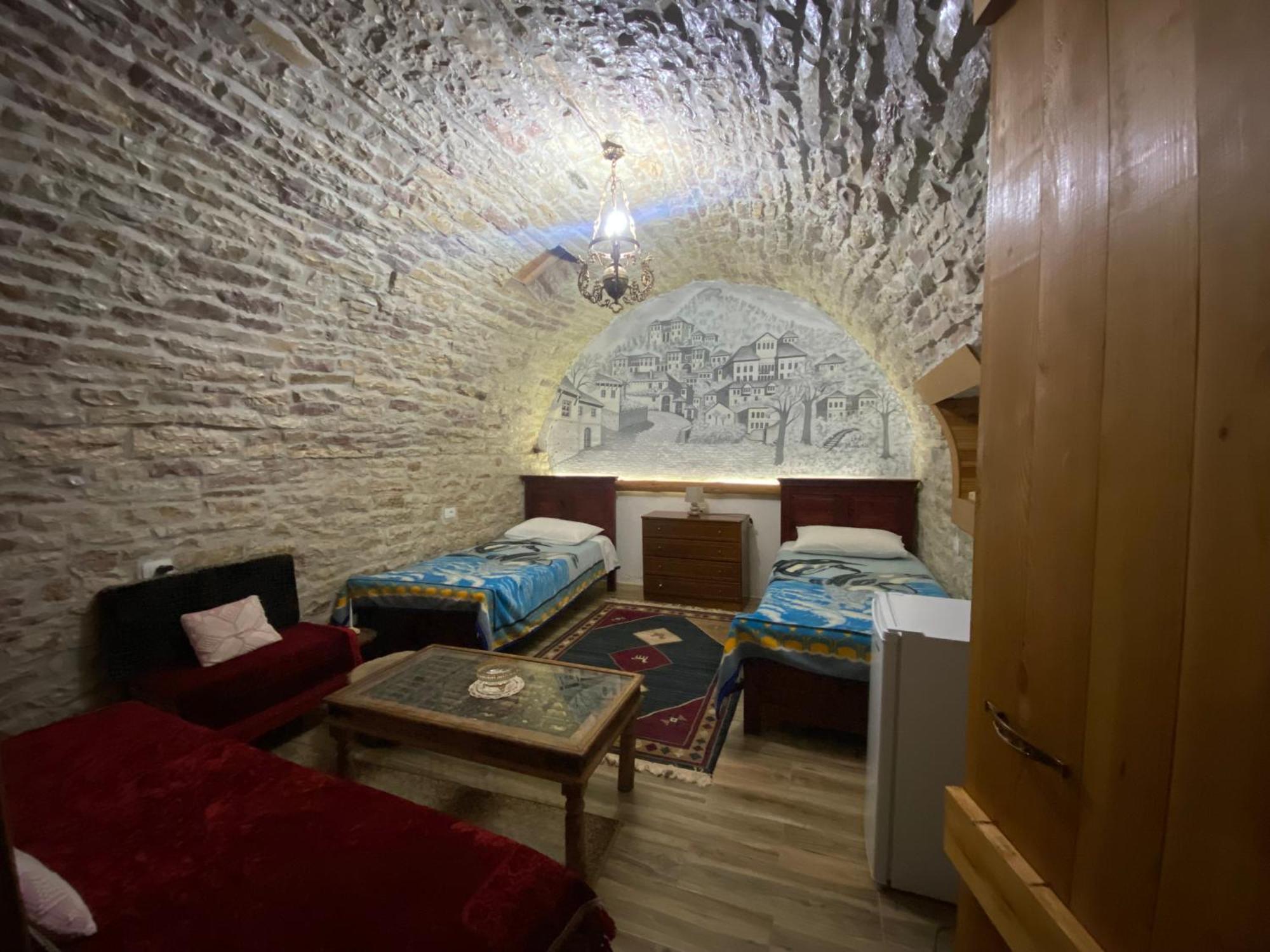 Guest House Memushi Gjirokastër Eksteriør billede