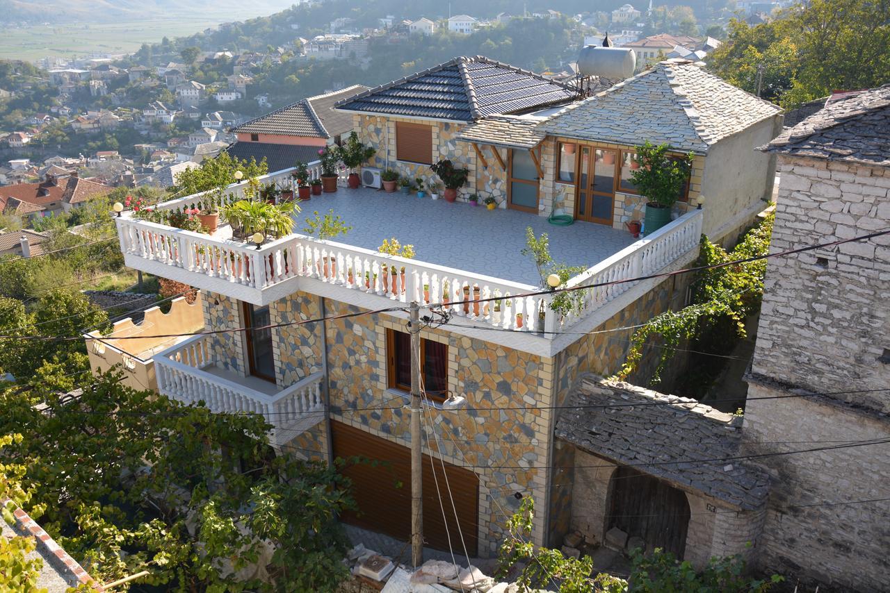 Guest House Memushi Gjirokastër Eksteriør billede