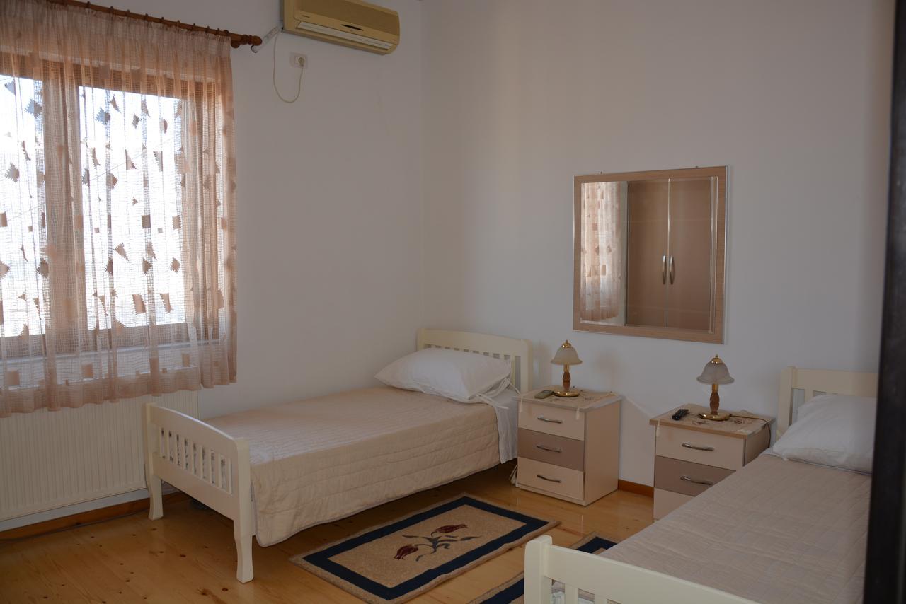 Guest House Memushi Gjirokastër Eksteriør billede