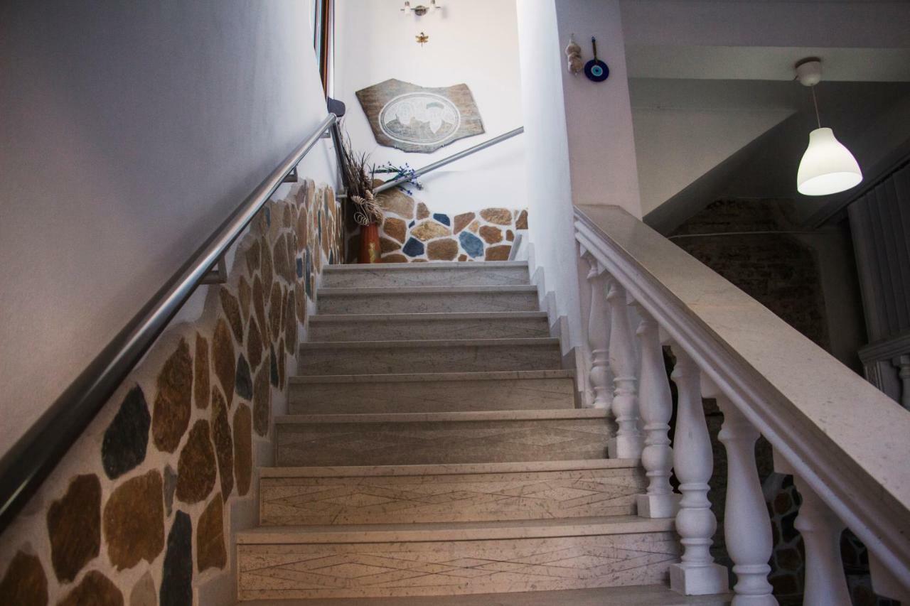 Guest House Memushi Gjirokastër Eksteriør billede
