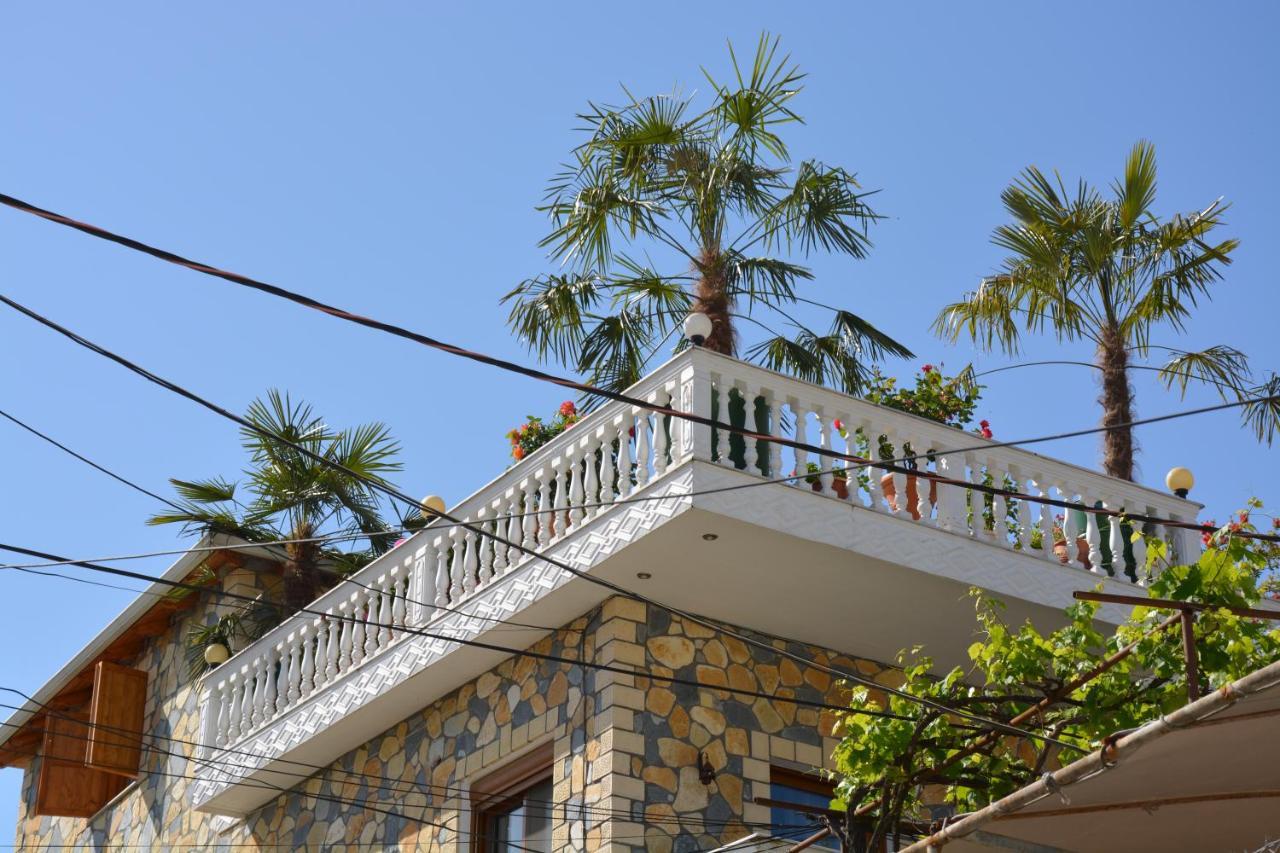 Guest House Memushi Gjirokastër Eksteriør billede
