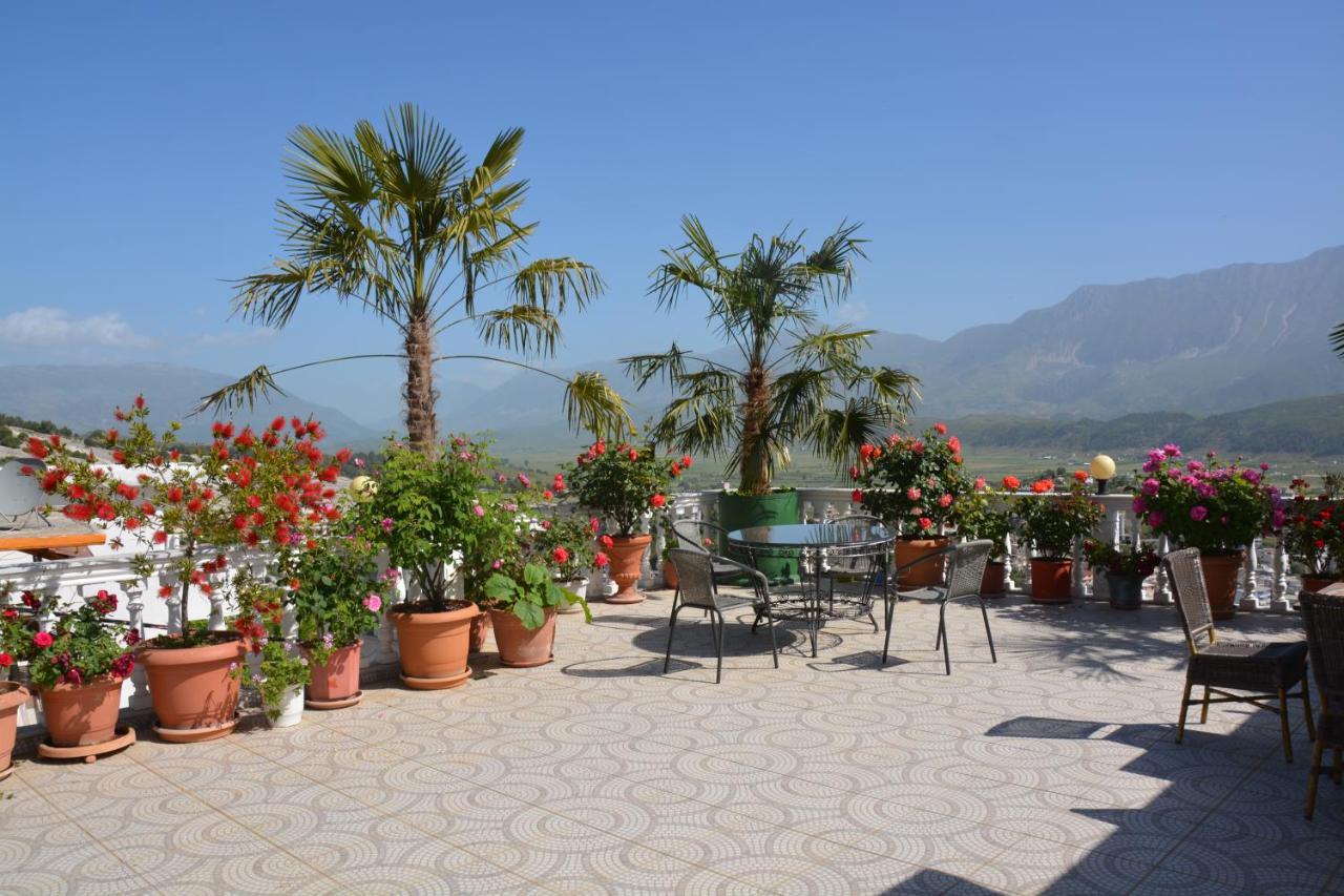 Guest House Memushi Gjirokastër Eksteriør billede