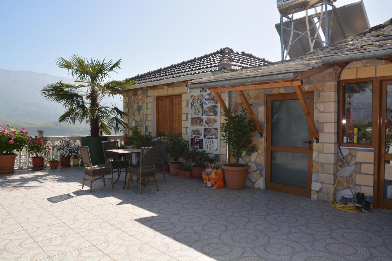 Guest House Memushi Gjirokastër Eksteriør billede